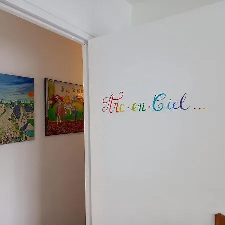 Oda ve Kahvaltı D'hotes Couleurs D'elvine