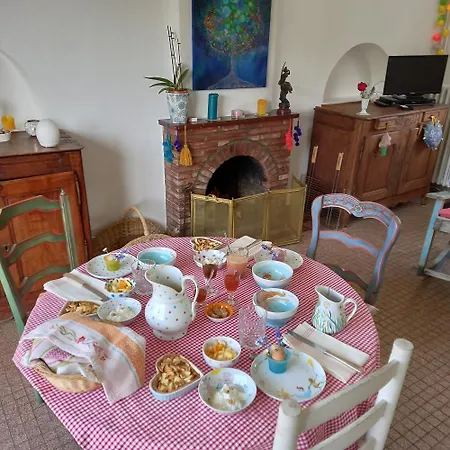 D'hotes Couleurs D'elvine Oda ve Kahvaltı 3*