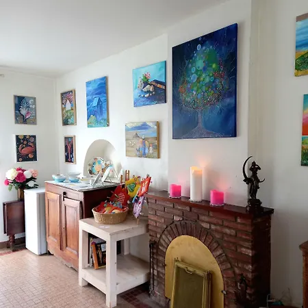 D'hotes Couleurs D'elvine Oda ve Kahvaltı Coutances